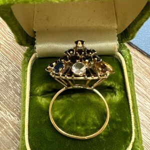 1970 12kt gold Harem ring with colorful precious gemstones from Thai or India